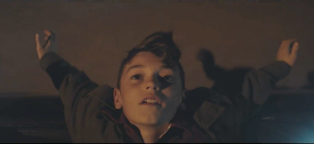 Kygo współpracuje z U2 i Seleną Gomez i pokazuje teledysk do "Stargazing"