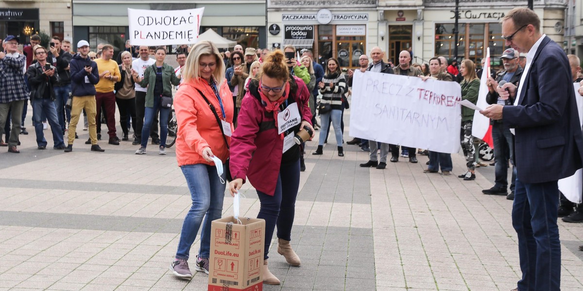 Nauczycielka z Rybnika zapraszała uczniów na marsz antycovidowców?