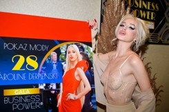 Caroline Derpienski chce rozbić małżeństwo? Celebrytka tłumaczy się z próby 'kradzieży' cudzego męża