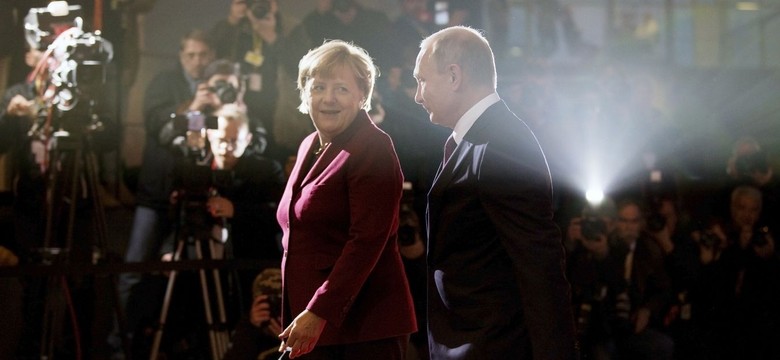 Niemcy: Prawie co trzeci sympatyk Lewicy i AfD bardziej ufa Putinowi niż Merkel