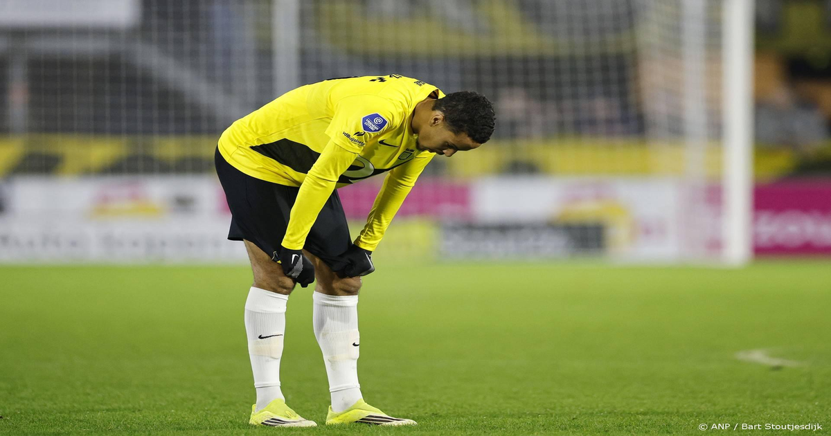 Rood-in-minuut-12-NAC-Breda-verliest-met-tien-man-en-zakt-naar-laatste-plaats