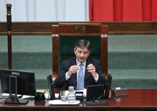 Sejm: Praca w nocy jest rekompensowana