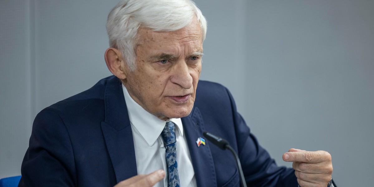 Jerzy Buzek, europoseł i były premier