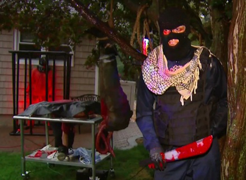 Ispod fantomke se krije lik Baraka Obame