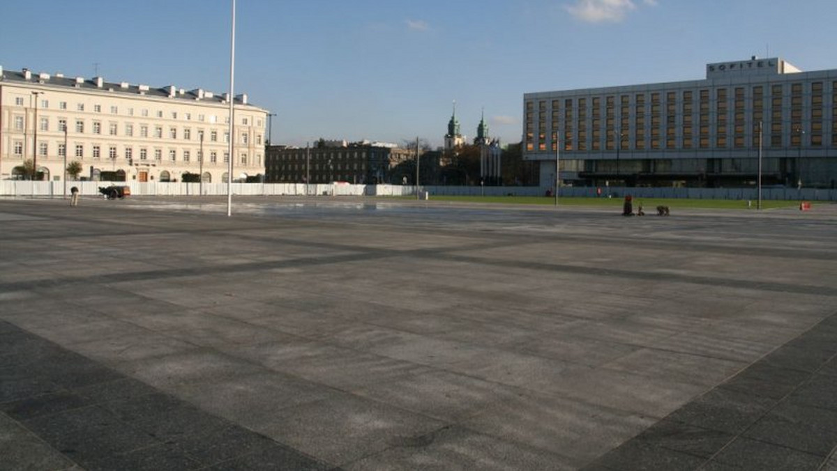 Zwróciliśmy się do ministra infrastruktury i budownictwa Andrzeja Adamczyka o ponowne rozpatrzenie sprawy placu Piłsudskiego - oświadczył dziś wiceprezydent stolicy Michał Olszewski. Jak dodał, miasto przygotowuje skargę do sądu administracyjnego "na potencjalną odmowę" ponownego rozpatrzenia.