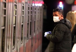 Blokady dróg, szturm na sklepy i apteki. Życie w czerwonych strefach, czyli ogniskach zachorowań na koronawirusa we Włoszech