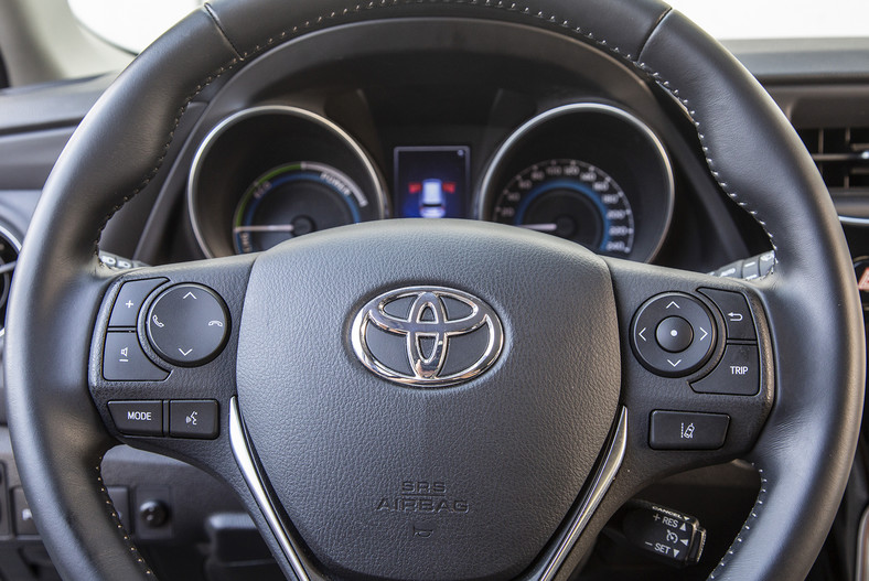 Toyota Auris Touring Sports kombi 1.8 Hybrid - hybryda dla aktywnych