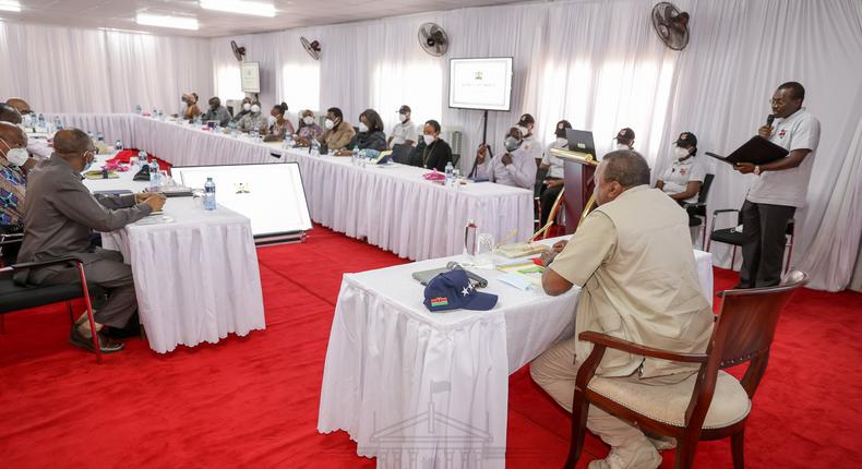 President Uhuru Kenyatta chairing cabinet meeting at Manyani, Taita Taveta