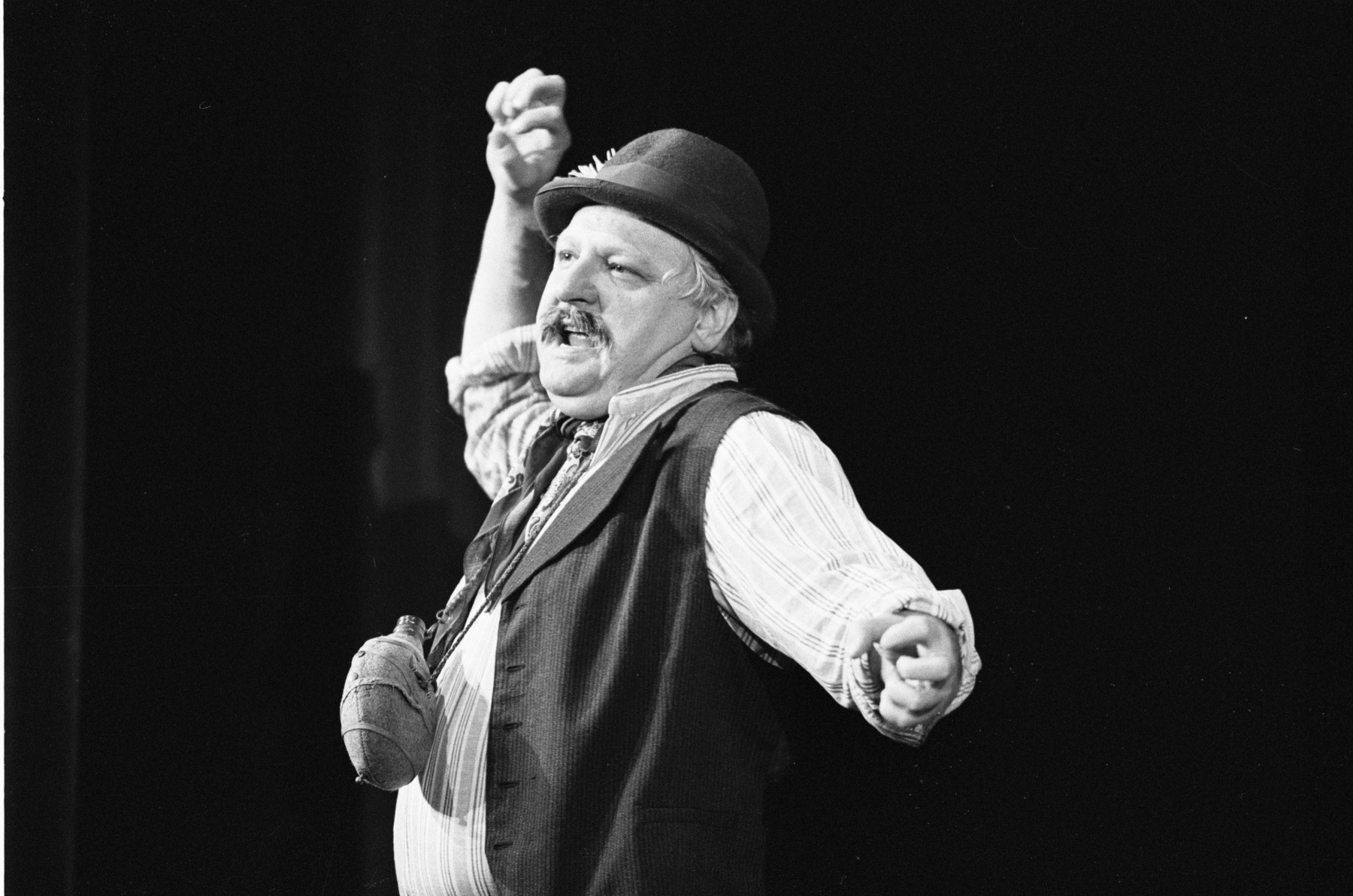 Herec Karel Gult.