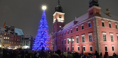 Ogromne poruszenie w Warszawie. Wszystko przez uroczyste rozświetlenie choinki. Co tam się działo?!