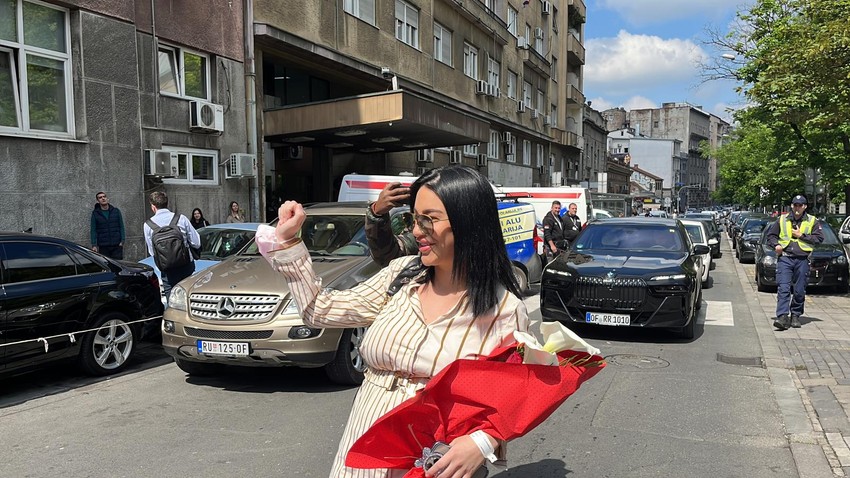 Aleksandra Nikolić izašla iz porodilišta