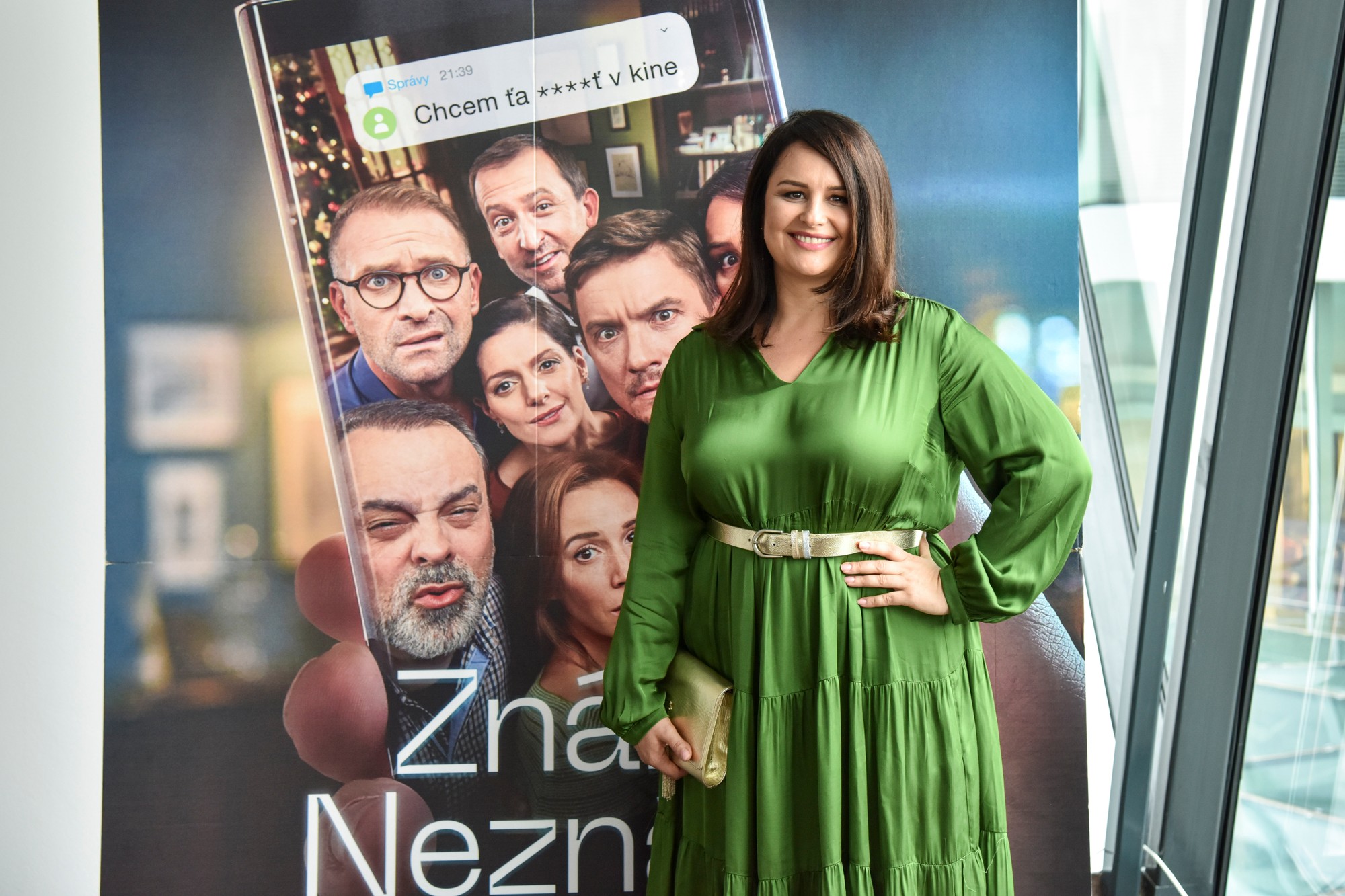 Filmová koproducentka a herečka Petra Polnišová počas tlačovej konferencie k premiére filmu Známi Neznámi.