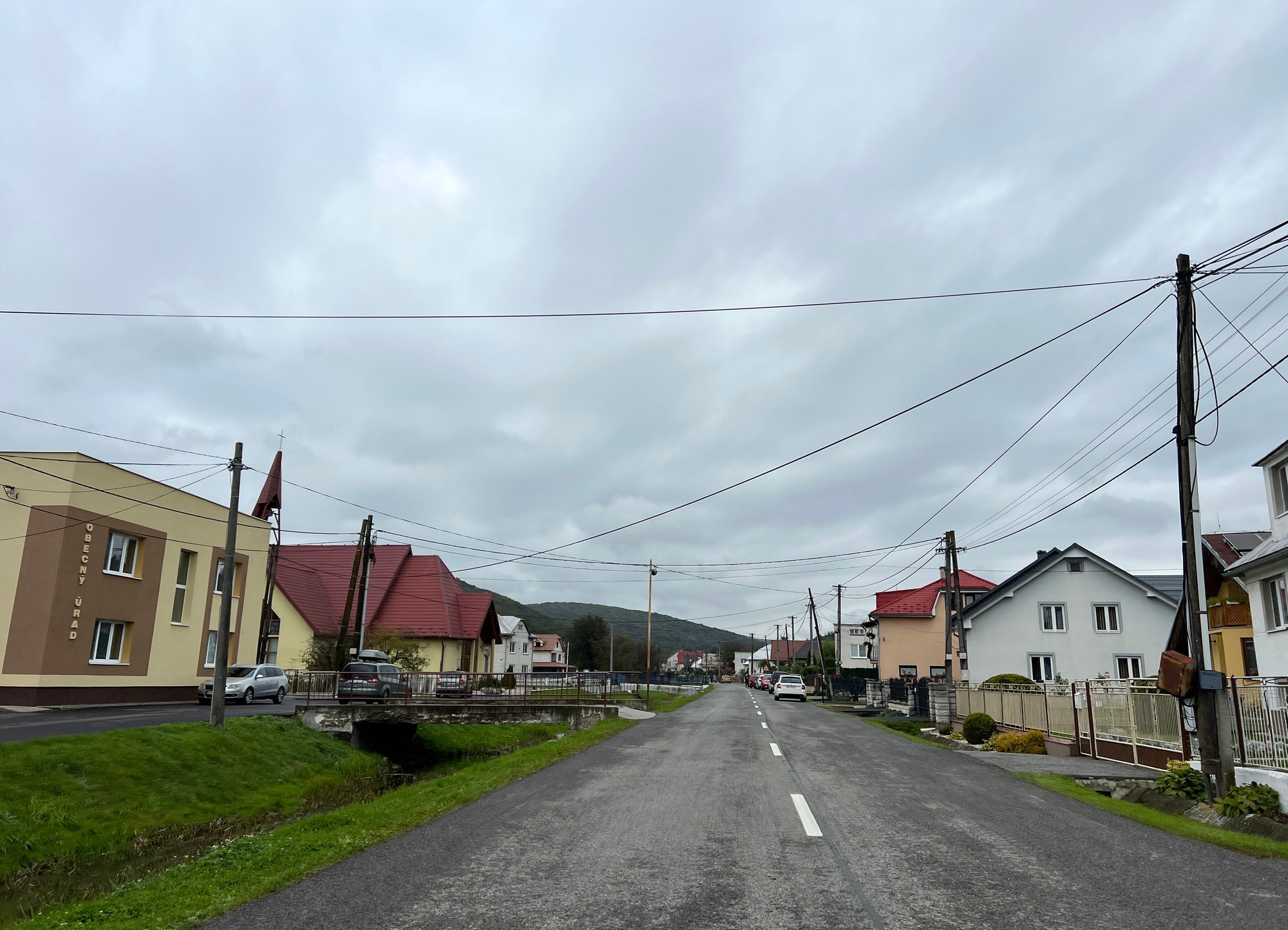 V obci Ďapalovce rátajú škody po zemetrasení.