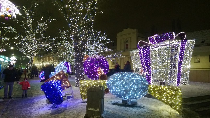 Krakowskie Przedmieście nocą