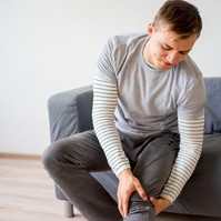 Isiásznak hitték az orvosok a 17 éves fiú lábfájdalmát – 3 évvel később kiderült, hogy rák