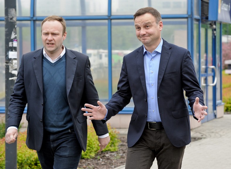 Andrzej Duda jako kandydat na prezydenta w 2015 r. i Marcin Mastalerek