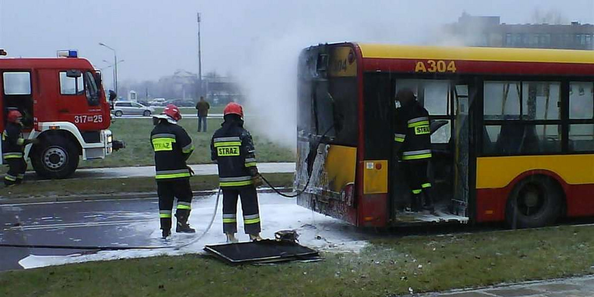 W Warszawie znów płonął autobus