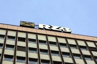 UOKiK stawia zarzuty Getin Noble i Raiffeisenowi. Chodzi o sposób wyliczania kursów