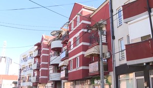 Zgrada u kojoj živi majka Anite Stanojlović, Angelina