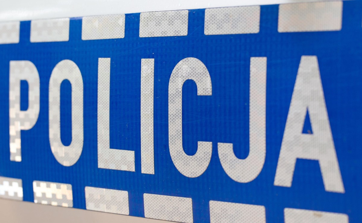 Warchoł zaznaczył, że prokuratura nadal czeka na opinię biegłych dotyczącą obrażeń mężczyzny, która wynika z wniosków dowodowych bliskich Stachowiaka.