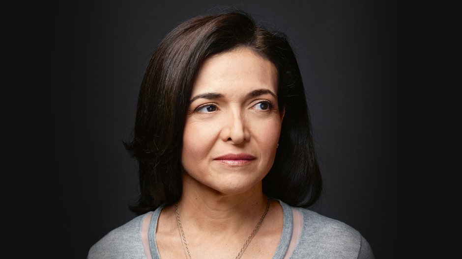 Sheryl Sandberg, była COO Mety (Facebook), do niedawna była określana jako żelazna dama technologii. Teraz ten pieczołowicie budowany wizerunek legł w gruzach