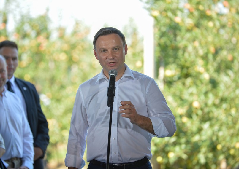 Prezydent Andrzej Duda podczas spotkania z sadownikami, PAP/Marcin Obara