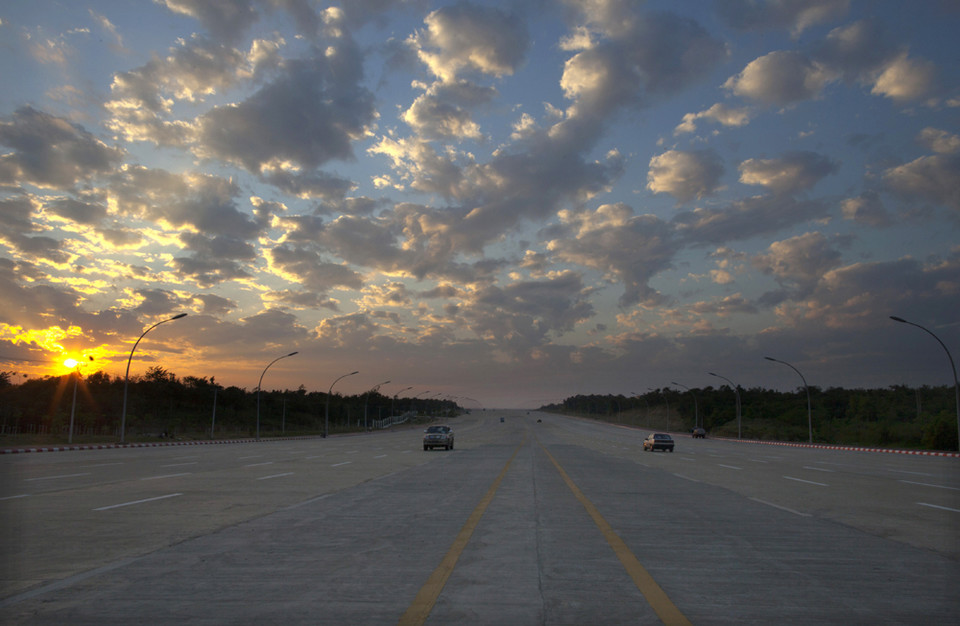 Naypyidaw, puste ulice