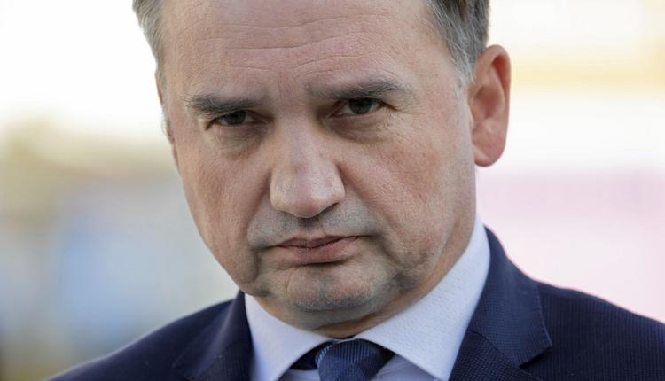 Były minister Ziobro szczodry dla jednej kancelarii. Wydał prawie 1,5 miliona złotych