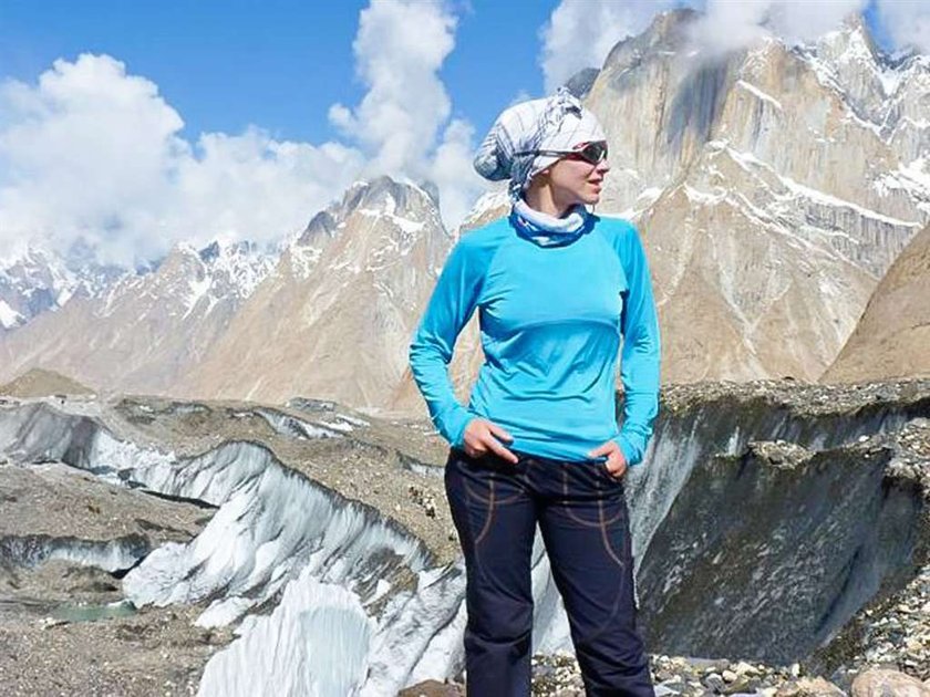 Piękna alpinistka atakuje ośmiotysięcznik