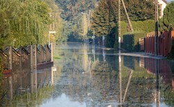 Bezzwrotne wsparcie finansowe na odbudowę i remont mieszkań po powodzi. Komu przysługuje?