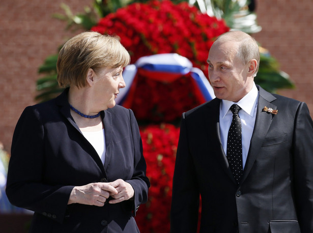 Kanclerz Niemiec Angela Merkel w towarzystwie prezydenta Rosji Władimira Putina