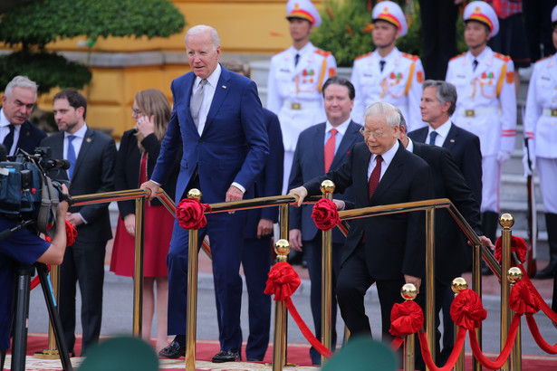 Prezydent USA Joe Biden i szef Komunistycznej Partii Wietnamu Nguyen Phu Trong