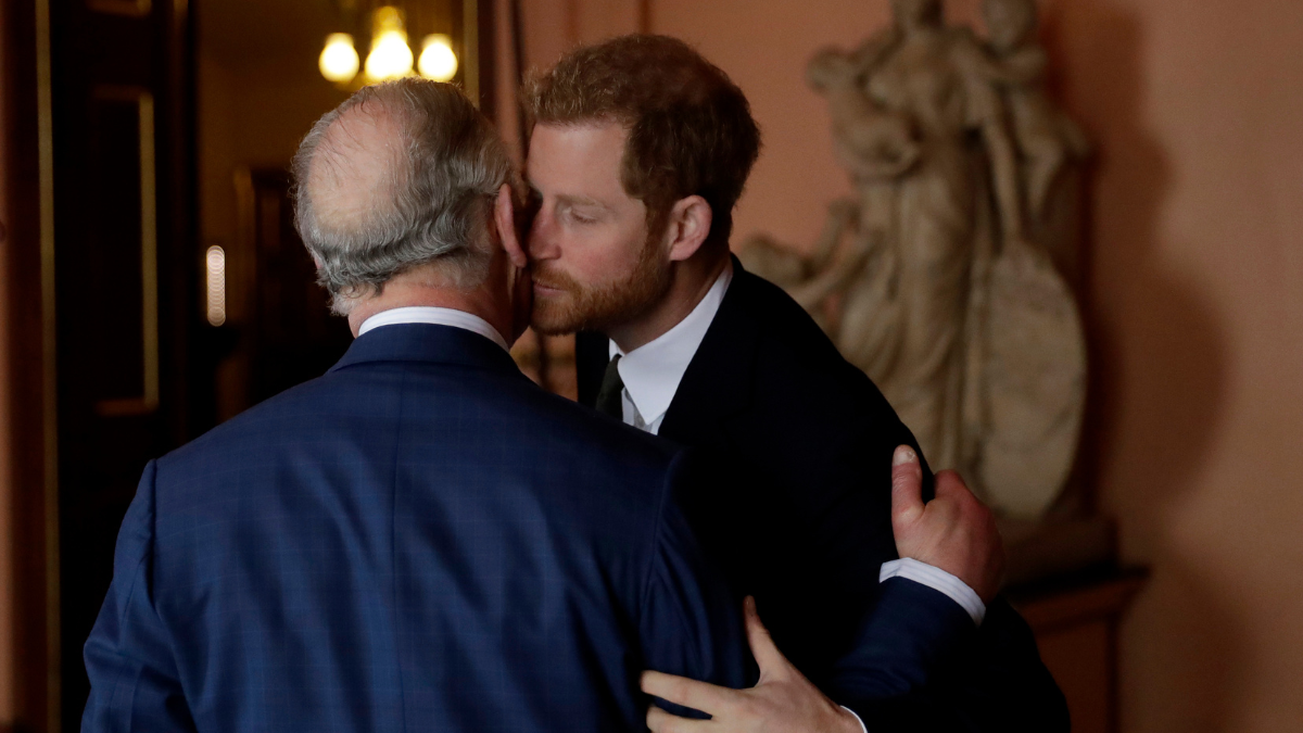 Harry herceg kegyetlenül sarokba szorította Károly királyt