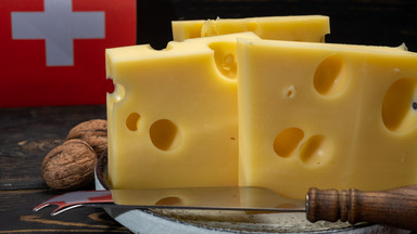 Szwajcaria nie dostanie ochrony sera emmentaler od Unii Europejskiej