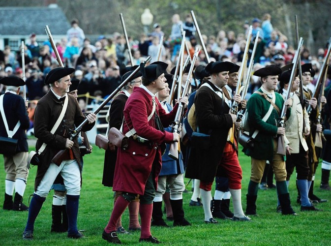 Rekonstrukcja bitwy pod Lexington z 1775 roku