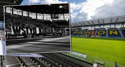 Tak kibice Pogoni Szczecin powitali piłkarzy na stadionie. Wymowny transparent i te gadżety...