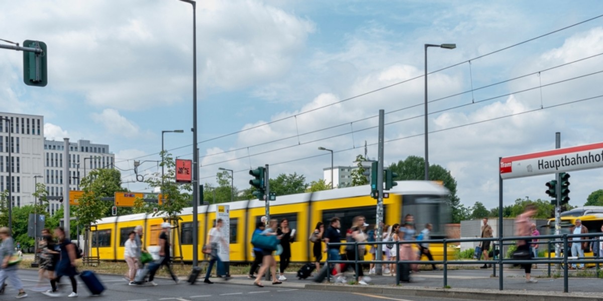 "Financial Times" pisze m.in., że Niemcy dołączą wkrótce do trendu znanego m.in. z Polski i ich dzietność spadnie