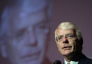 1472_dzon-mejdzor-reuter