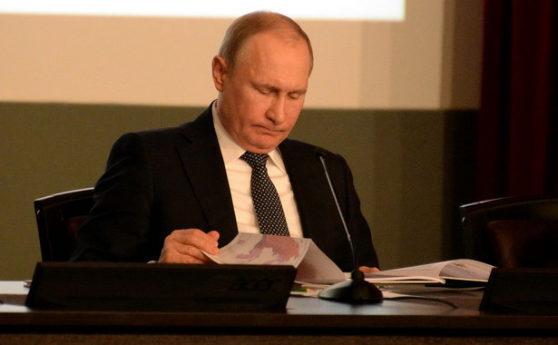 Putin: Rosja chciałaby odnowić relacje z USA
