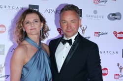 Rafał Patyra był gwiazdą TVP. Teraz uderza w rząd. Padły słowa o tęczowej fladze