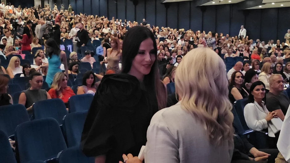 Tamara Vučić na koncertu Ane Bekute