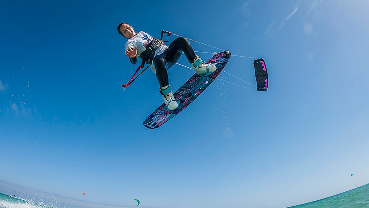 Nowy sezon Ford Kite Cup 2014 został oficjalnie otwarty treningami Karoliny Winkowskiej na Fuerteventurze, które odbyły się na początku kwietnia. Polska mistrzyni świata z 2012 roku w konkurencji freestyle w rozmowie z Eurosport.Onet.pl opowiedziała nieco o celach na ten sezon, swoich rywalkach i samych przygotowaniach.