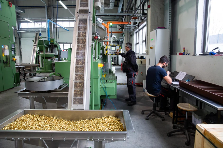 Belom, fabrika municije