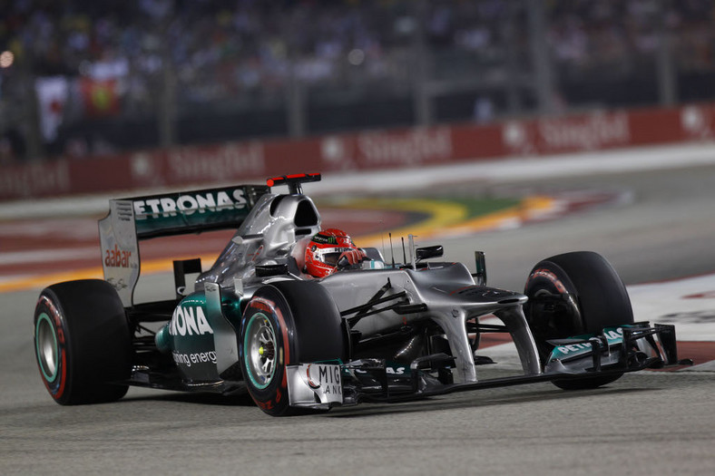 Hamilton przenosi się do teamu Mercedesa