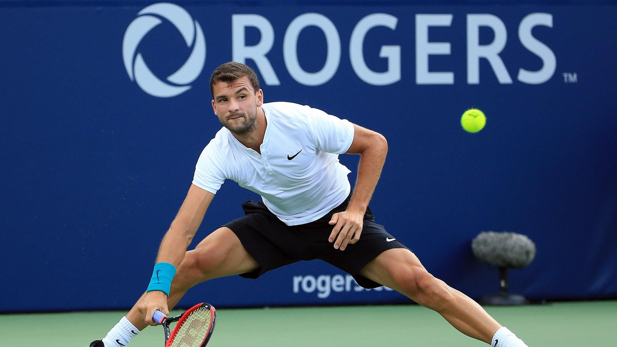 Grigor Dimitrow awansował do półfinału turnieju ATP World Tour Masters 1000 w Cincinnati i może być już pewny powrotu do czołowej "30" światowego rankingu w najnowszym notowaniu. Bułgar, który w ostatnich tygodniach spisuje się znakomicie, pokonał w piątkowym ćwierćfinale Western &amp; Southern Open Steve'a Johnsona 7:6(8), 6:2, broniąc w pierwszej partii piłkę setową.