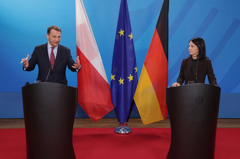 Minister spraw zagranicznych Polski Radosław Sikorski i minister spraw zagranicznych Niemiec Annalena Baerbock w Berlinie, 30 stycznia 2024 r.