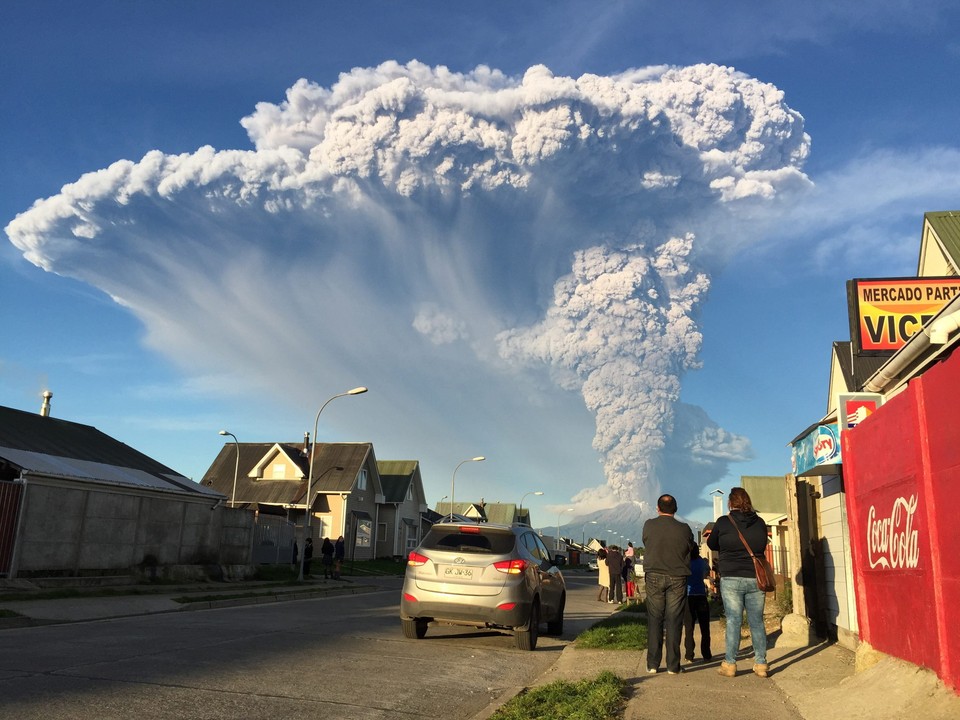 CHILE VOLCANO (Eruption of Chilean Calbuco volcano)