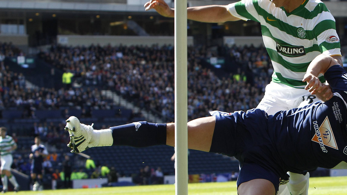 Celtic Glasgow sensacyjnie przegrał na neutralnym terenie z Ross County 0:2 (0:0) i zakończył tegoroczny udział w rozgrywkach o Puchar Szkocji na półfinale. Rywal wicemistrzów Szkocji, w barwach których dziś wystąpił Łukasz Załuska, zajmuje aktualnie 4. miejsce na zapleczu Premier League.