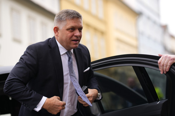 KO JE ROBERT FICO  Kontroverzni premijer Slovačke: Podneo ostavku posle ubistva novinara Jana Kucijaka 2018, pa se lane vratio na vlast