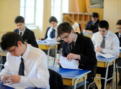 "Gimnazjaliści mają prawo zdawać ponownie"